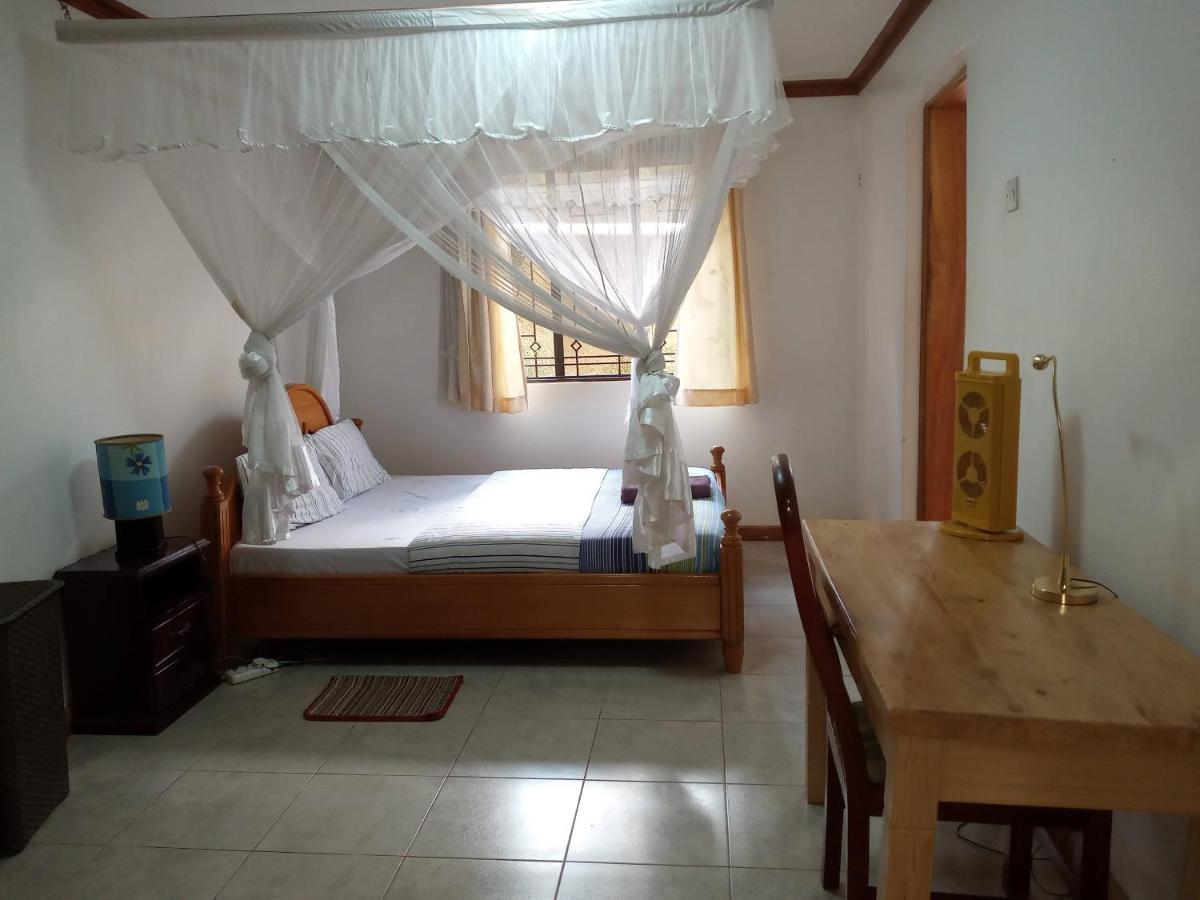 Hospitality Connect Bed & Breakfast คัมพาลา ภายนอก รูปภาพ